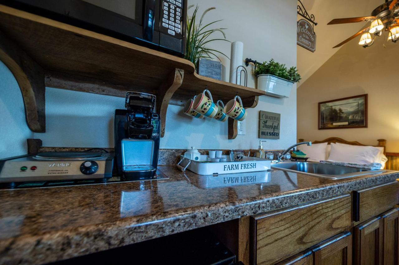 Cabin 1 Rental 15 Minutes From Magnolia And Baylor Waco Exterior foto